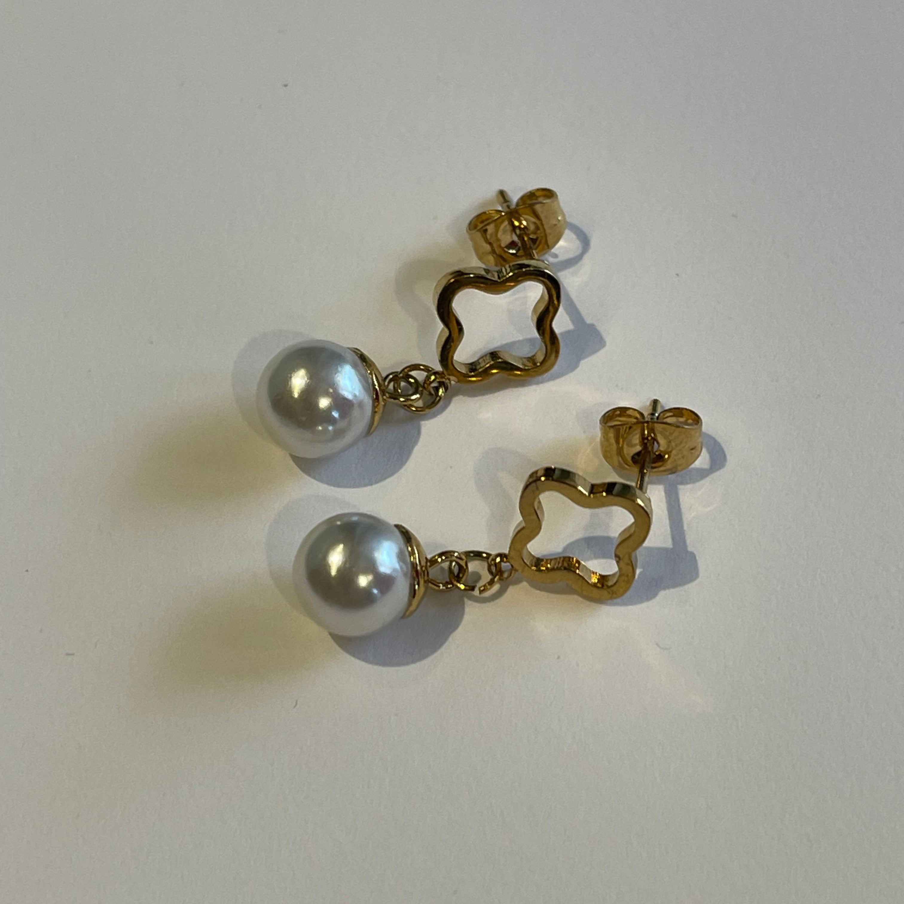 Perfect Pearl Earrings - AMD COLLECTIVE