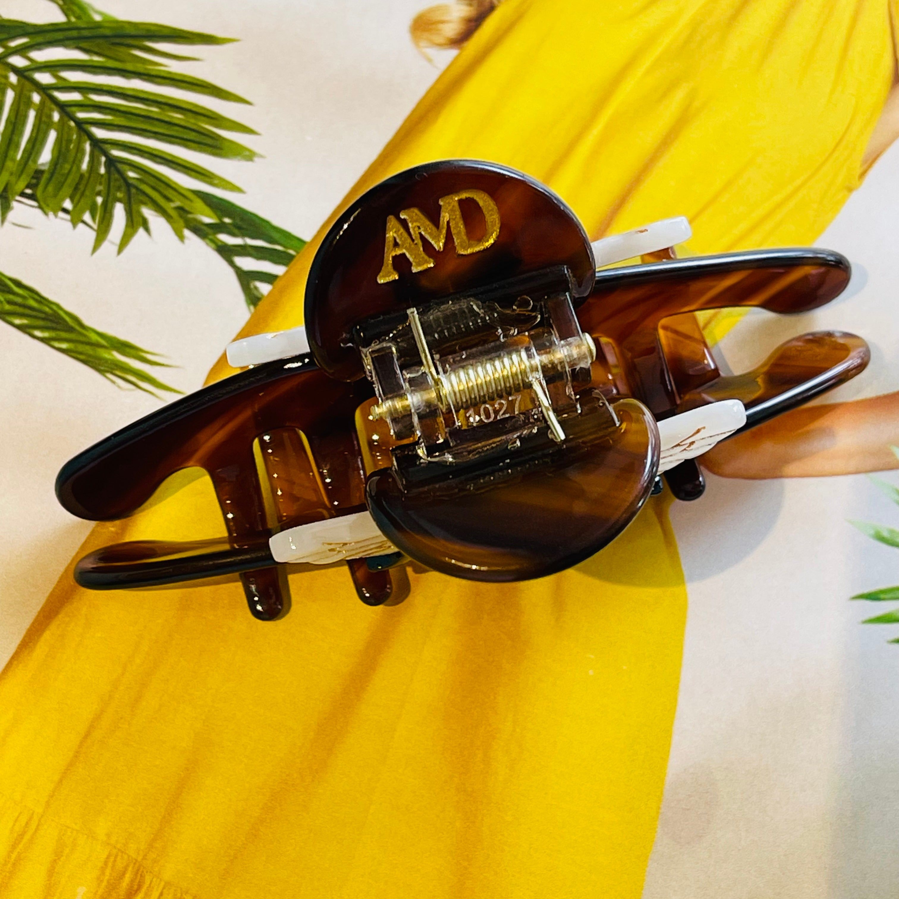 Bee Hair Clip - AMD COLLECTIVE