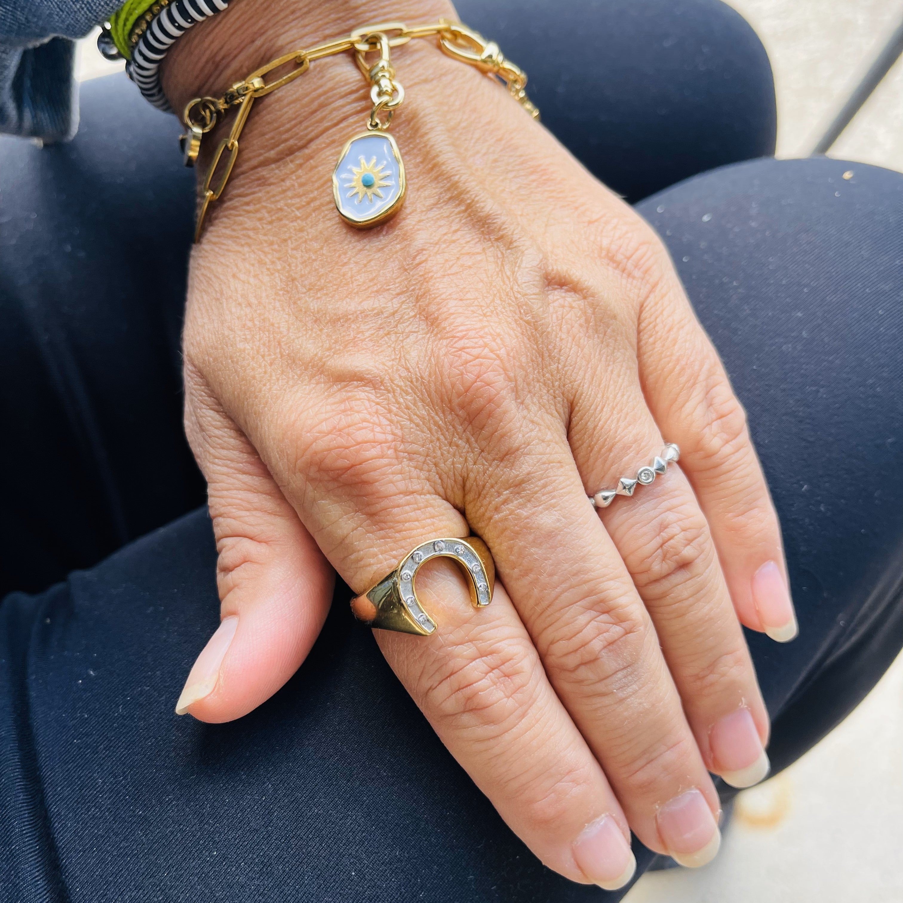 LUCKY HORSESHOE RING