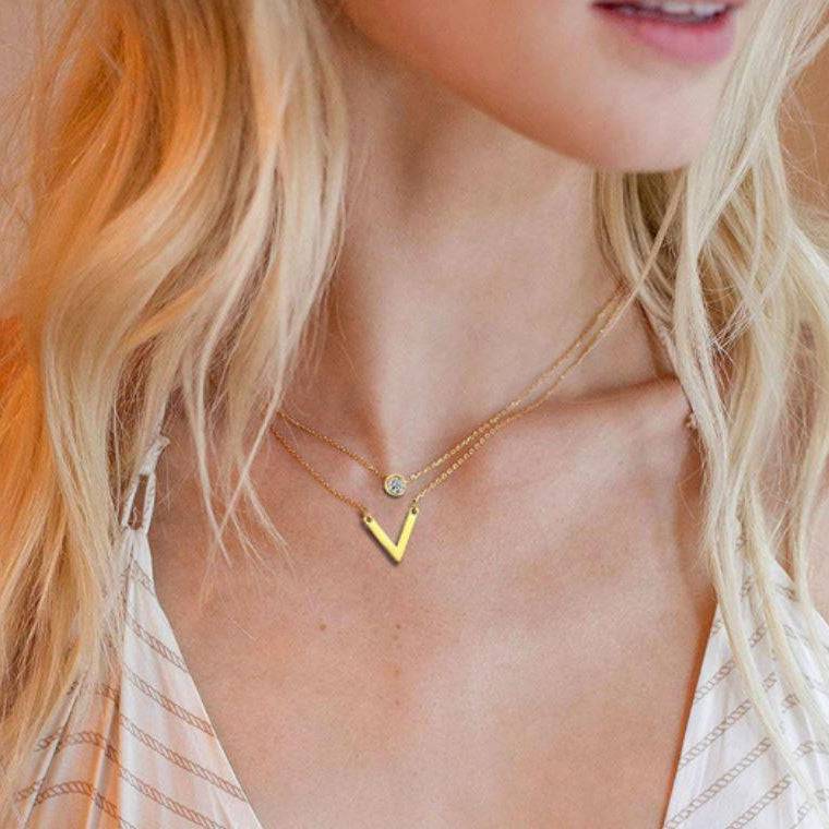 V With A Twist Necklace - Gottohaveitfashion